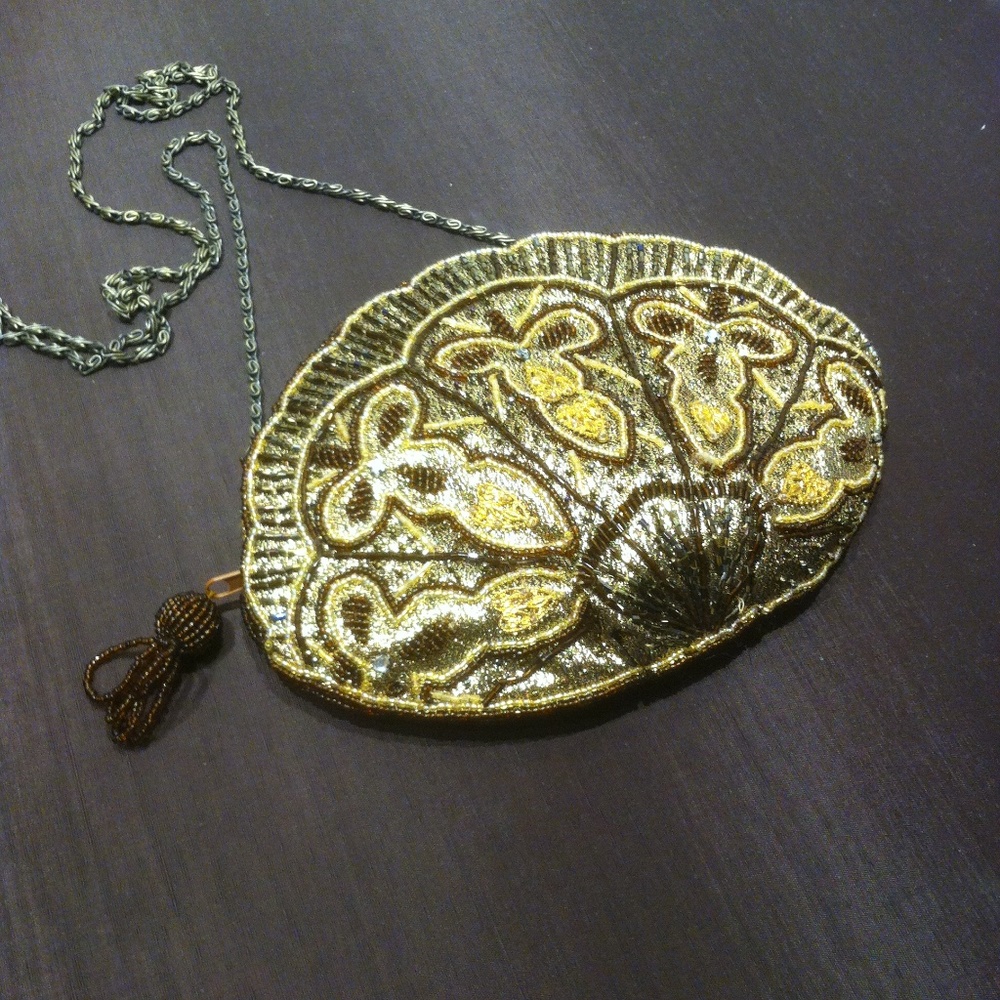 LUMINOUS GOLD BEADED BAG